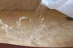 海阳漏水维修 免砸砖防水材料该如何施工